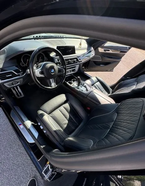 BMW i7 2024 - صورة 3